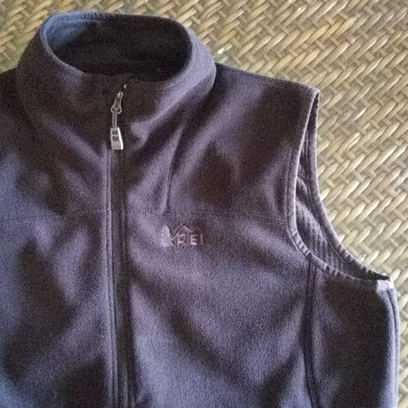 REI Jackets & Blazers - REI Fleece Vest